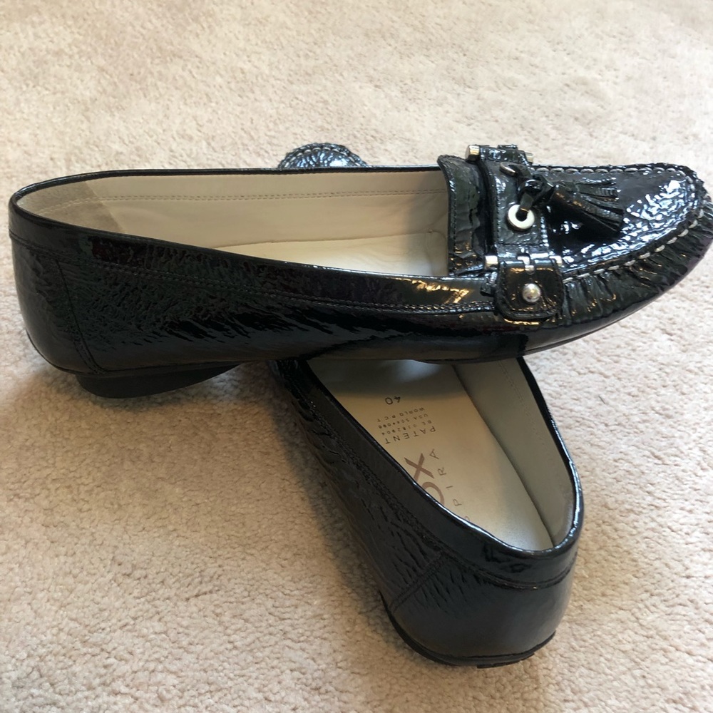 Geox patent leather loafers- black